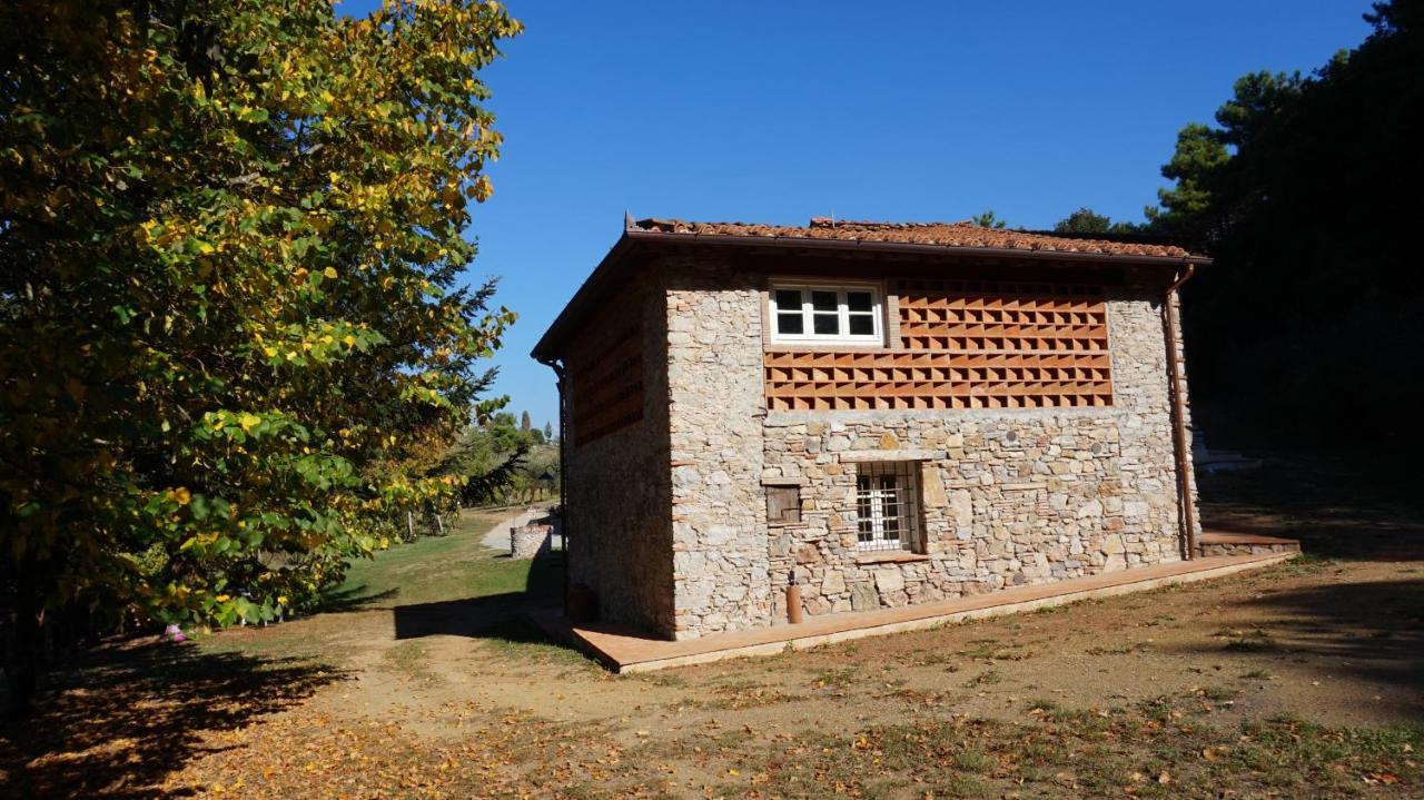ルッカAgriturismo Le Vallilungheアパートメント エクステリア 写真