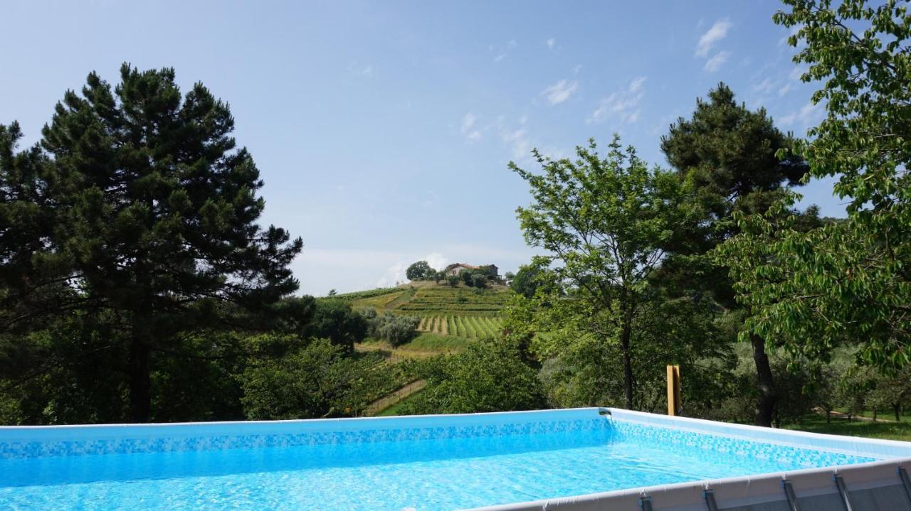 ルッカAgriturismo Le Vallilungheアパートメント エクステリア 写真