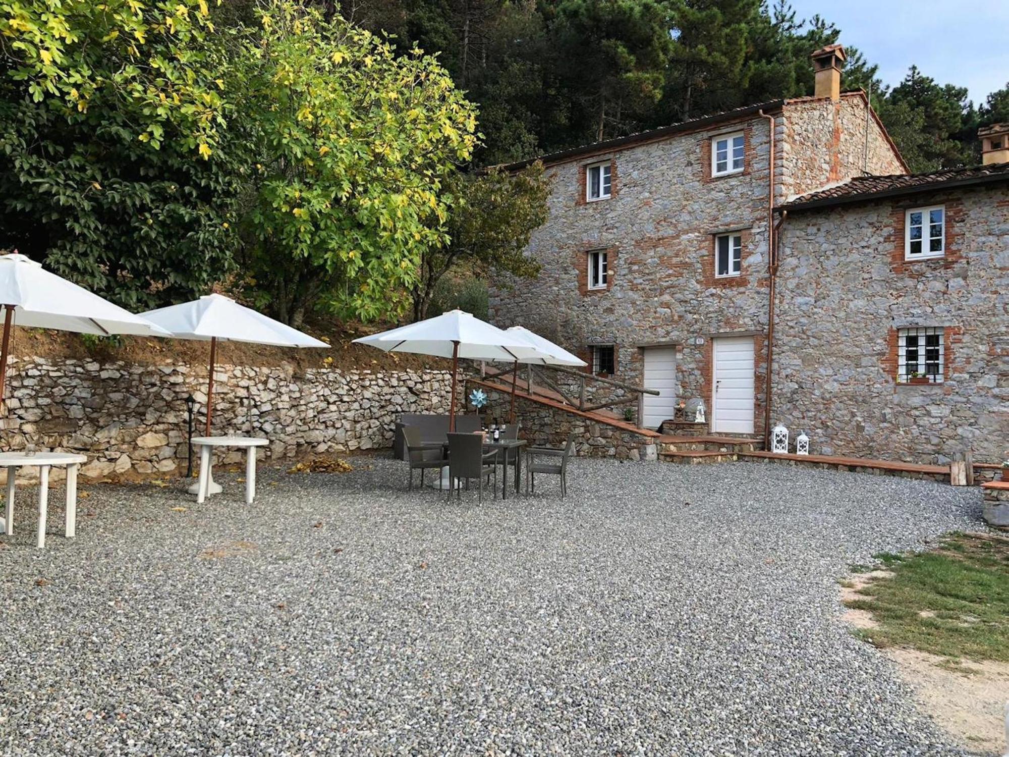 ルッカAgriturismo Le Vallilungheアパートメント エクステリア 写真